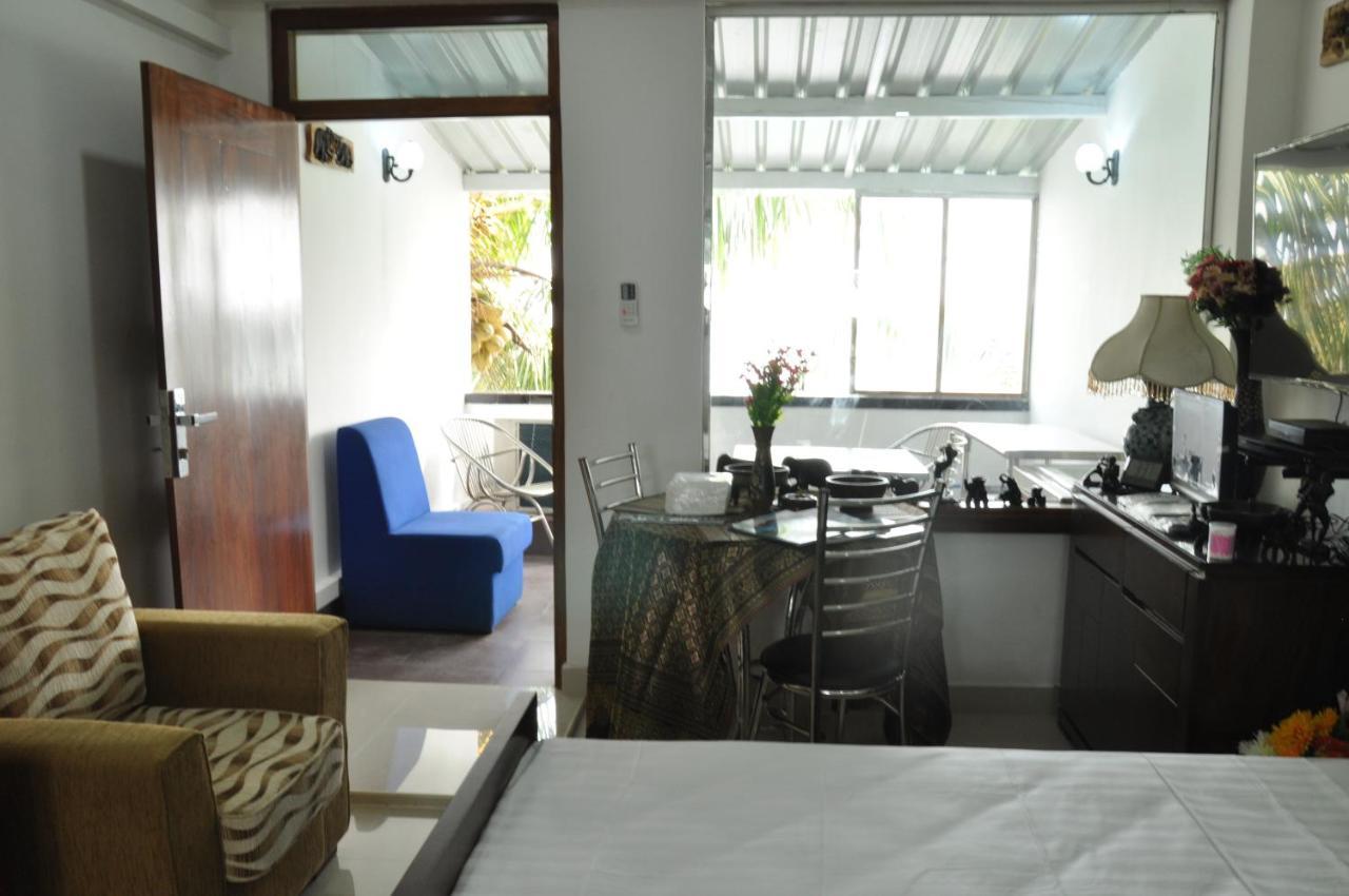 Goviyapana Beach Hotel Ahangama Extérieur photo