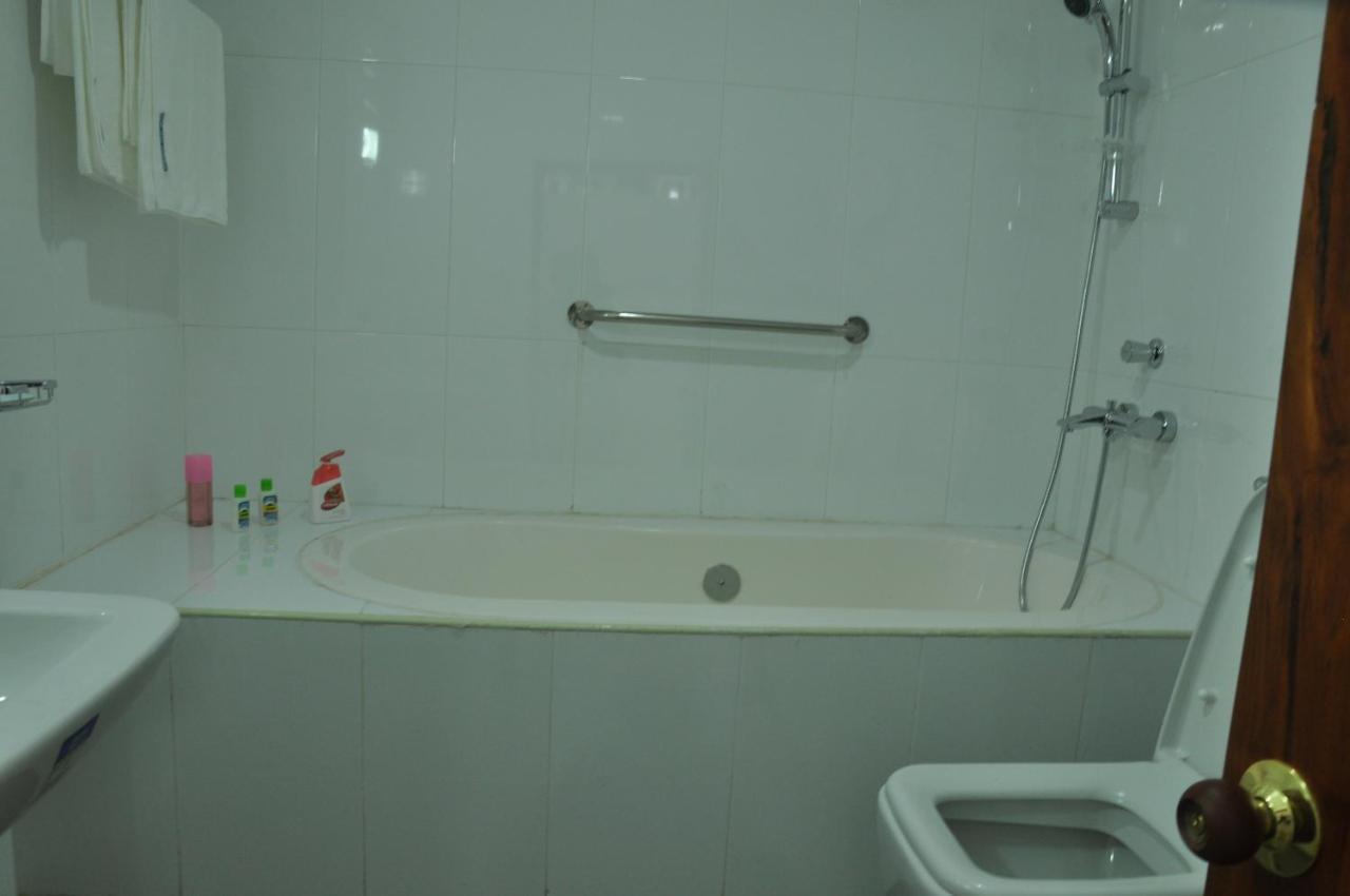 Goviyapana Beach Hotel Ahangama Extérieur photo