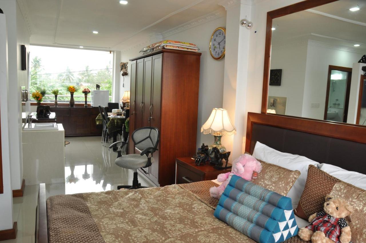 Goviyapana Beach Hotel Ahangama Extérieur photo