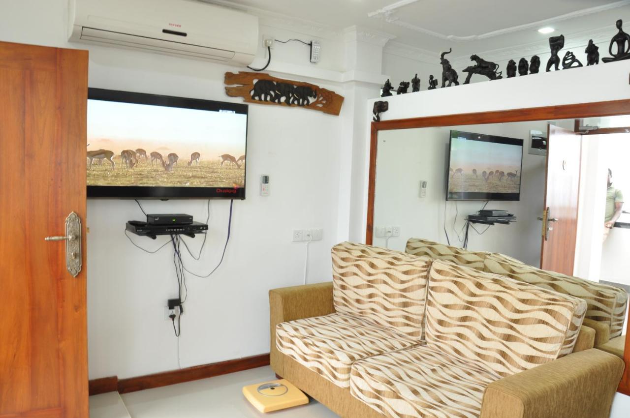 Goviyapana Beach Hotel Ahangama Extérieur photo