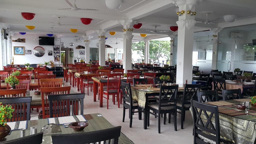Goviyapana Beach Hotel Ahangama Extérieur photo