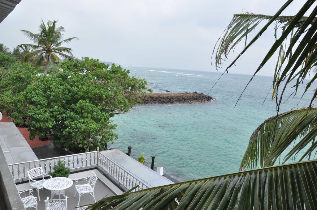 Goviyapana Beach Hotel Ahangama Chambre photo