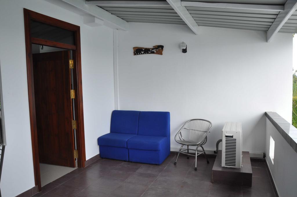 Goviyapana Beach Hotel Ahangama Chambre photo