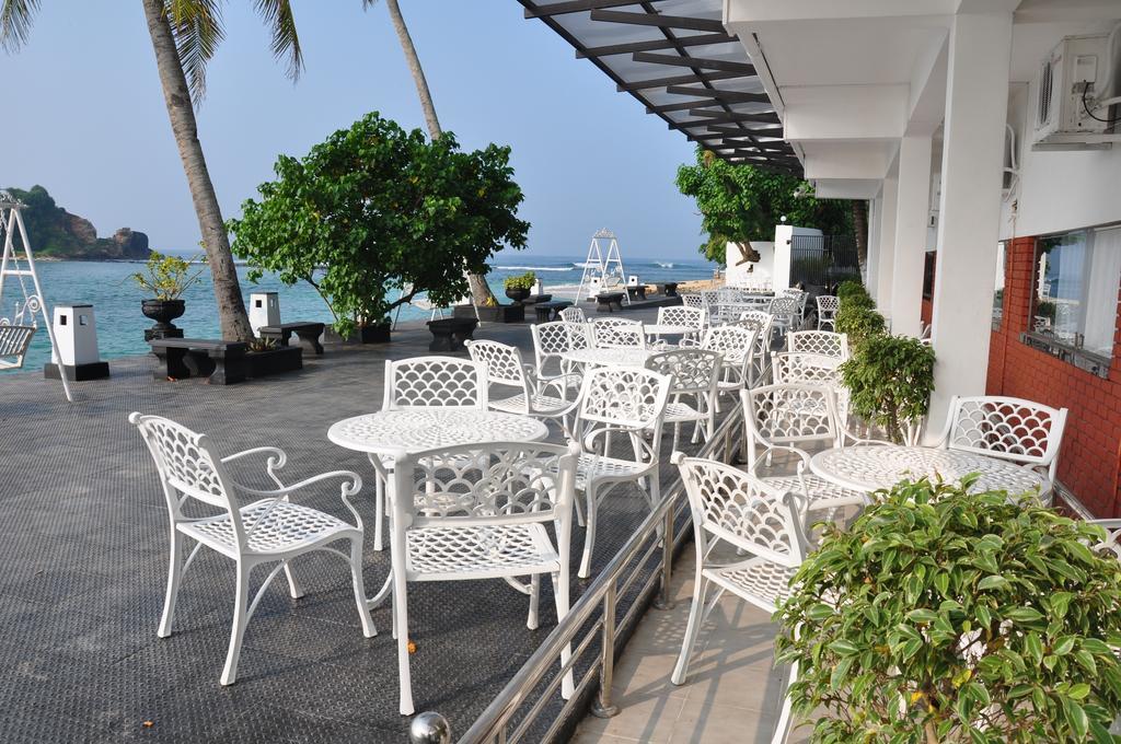 Goviyapana Beach Hotel Ahangama Extérieur photo