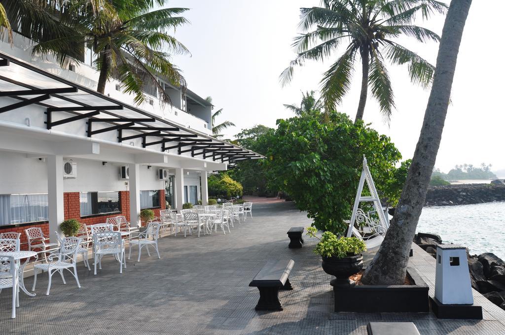 Goviyapana Beach Hotel Ahangama Extérieur photo